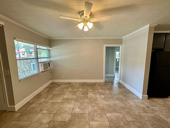 4th image of 6625 Clayton Ln #0