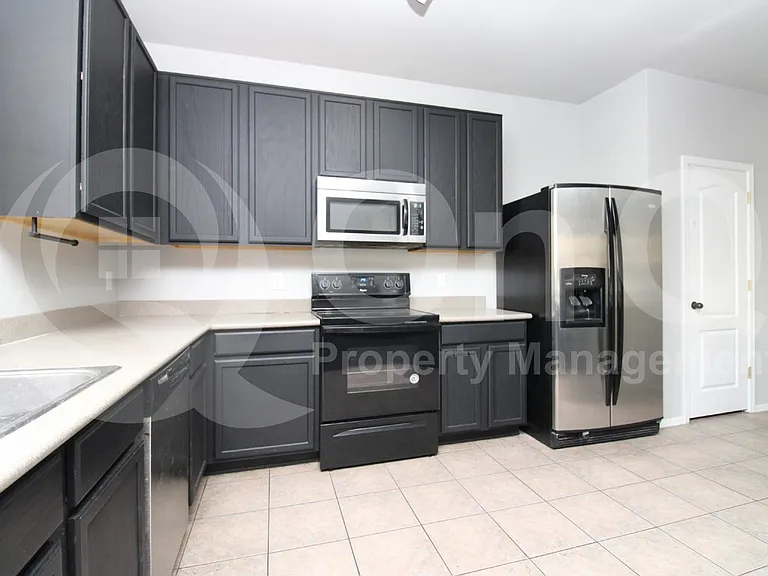 6761 S Parliament Dr — Photo 3