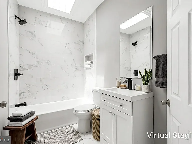6041 Hazel Ave #2 — Photo 2