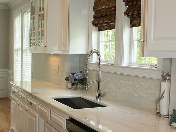 Kitchen w/ gorgeous marble 