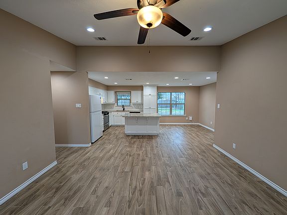 4th image of 2507 Waterwood Ln