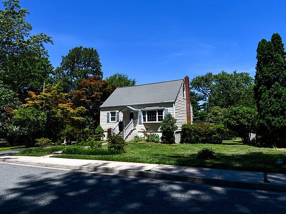 3rd image of 407 Anderson Ave