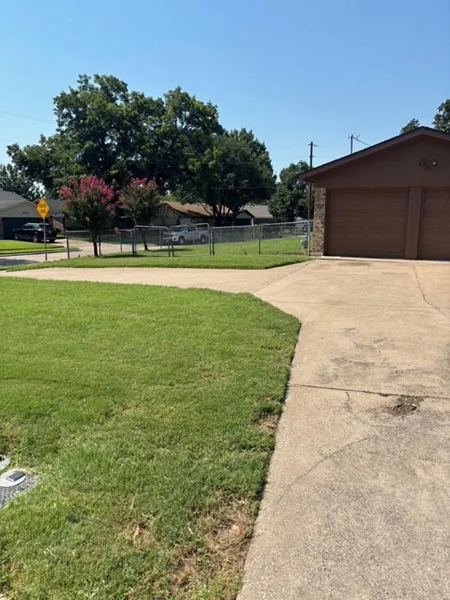 Building Photo - 2700 Plover Ln