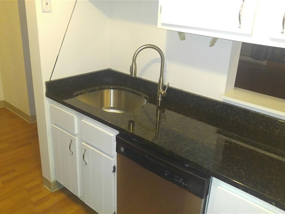 1st image of 301 Lowell St #1