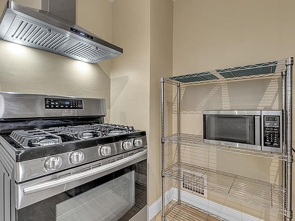 4th image of 120 Wendel Ave #1