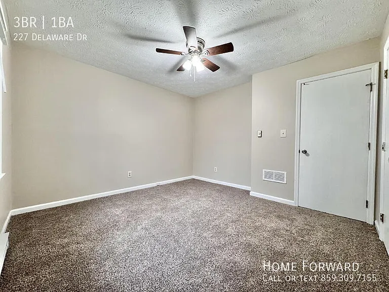 227 Delaware Dr — Photo 13