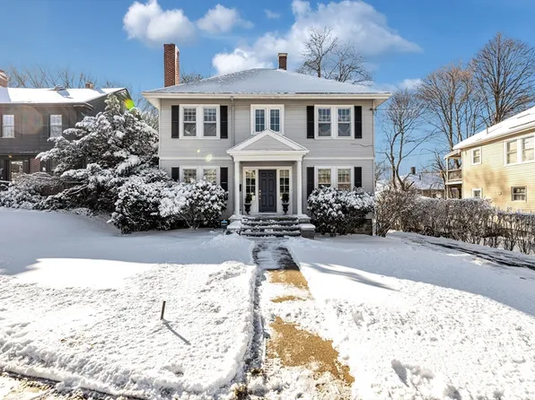 312 Lagrange St, West Roxbury, MA 02132