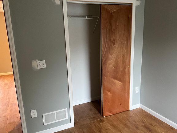 2nd image of 1670 Western Ave #4