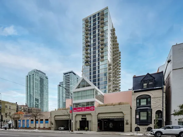 1212 N La Salle St #2303, Chicago, IL 60610