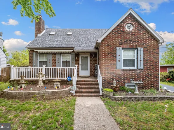 272 Pine St, Carneys Pt, NJ 08069