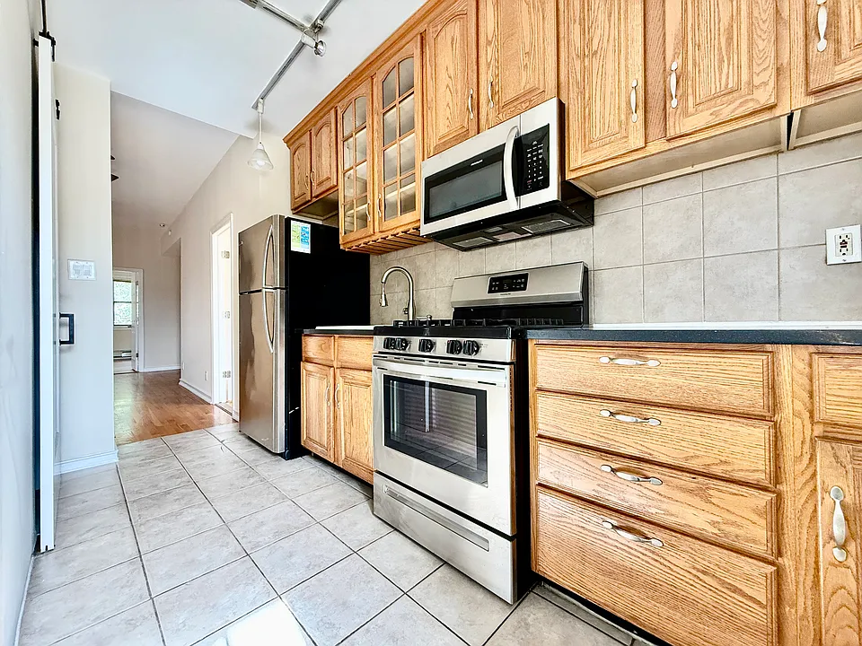 316 Greenwood Ave #2