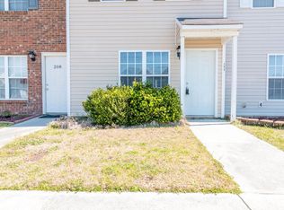 206 Pinegrove Ct, Jacksonville, NC 28546