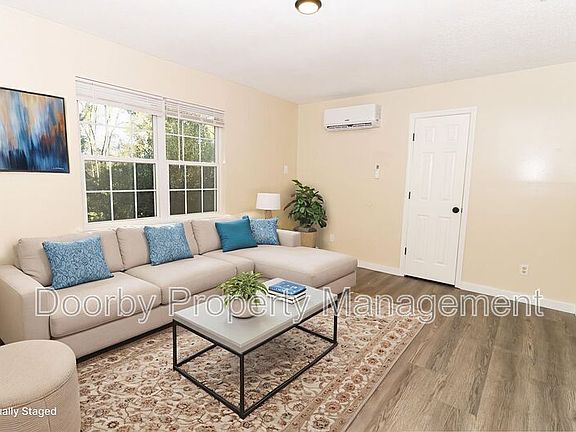 3rd image of 2425 Ashmore Ave #1