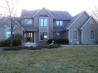 20135 W Rustic Ridge Dr, New Berlin, WI 53146