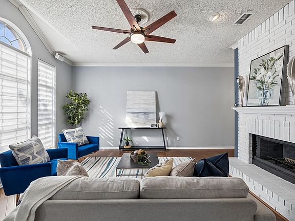 4th image of 5639 Centeridge Dr