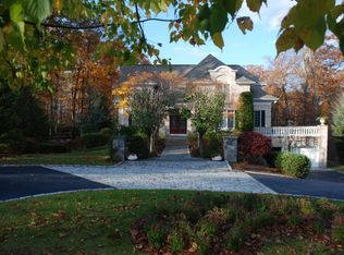4 Preakness Dr, Lincoln, RI 02865