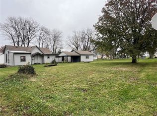 1010 S Jones St, Robinson, IL 62454