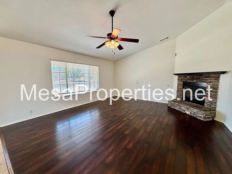 21172 Cabernet Ln — Photo 4