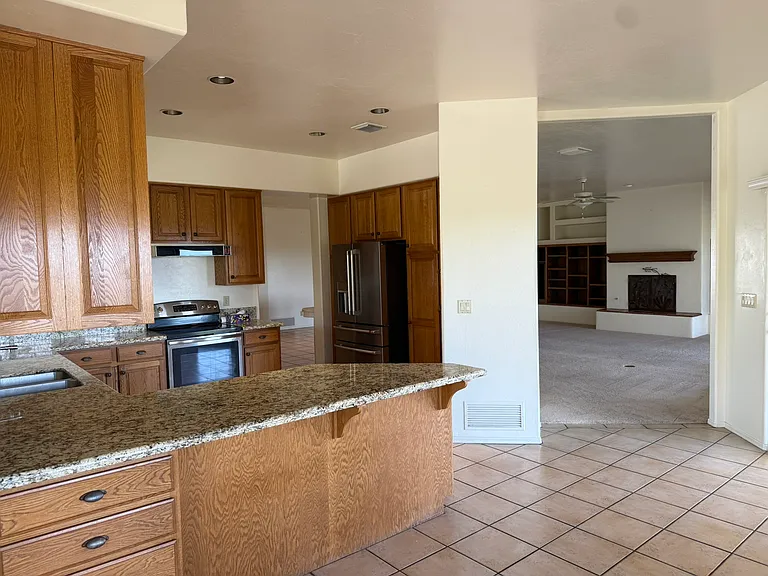 6141 N Paseo Zaldivar — Photo 9