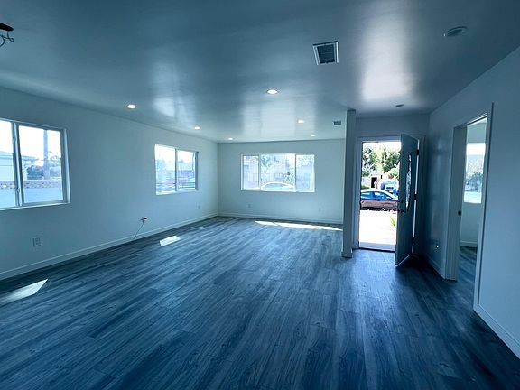2nd image of 12831 Admiral Ave