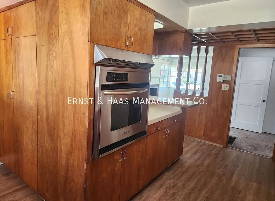 Fantastic 3-Bedroom, 2-Bathroom Home in Long Beach! — Photo 4