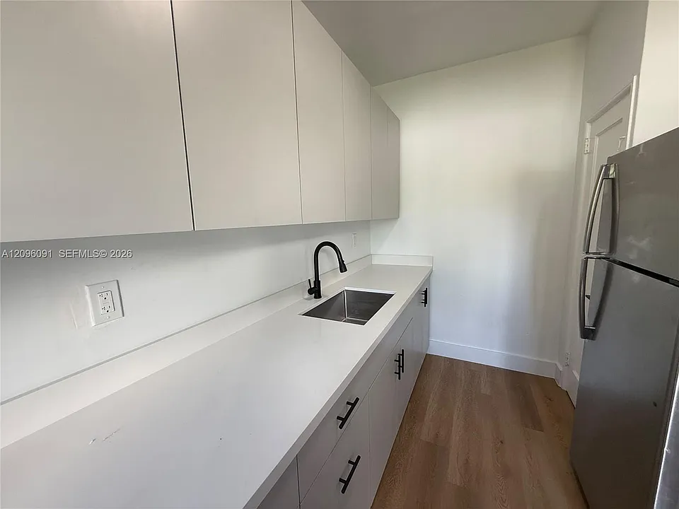 539 NE 82nd Ter #5