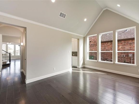 5th image of 8612 Pine Valley Dr