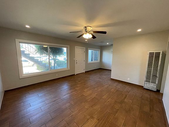 5th image of 947 N Wilmington Blvd #2