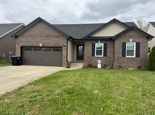 831 Shelton Cir, Clarksville, TN 37042