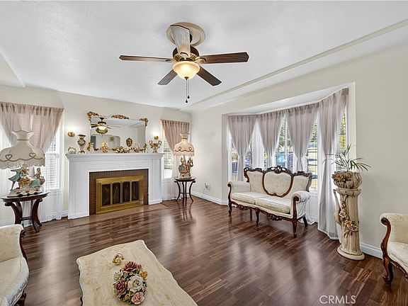 4th image of 2777 Serrano Rd