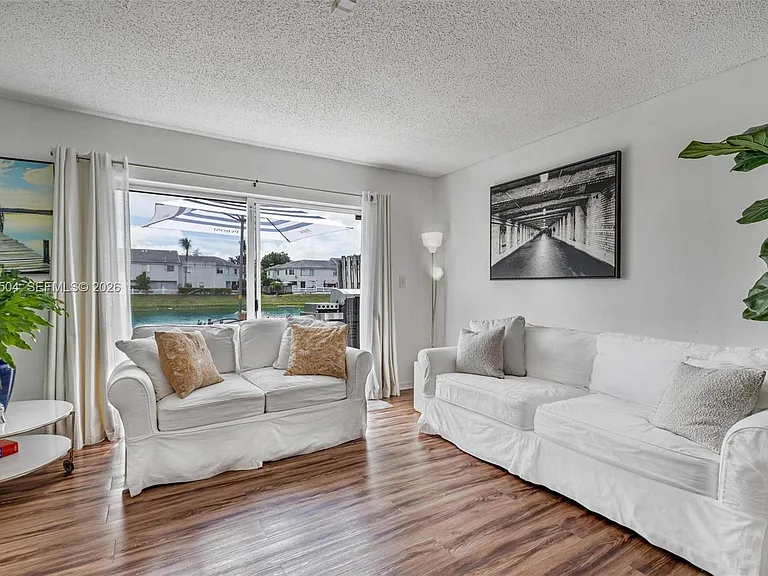 14207 SW 121st Pl — Photo 2
