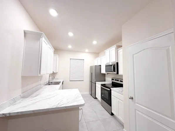 4096 Oak Mill Rd, Orange Park, FL