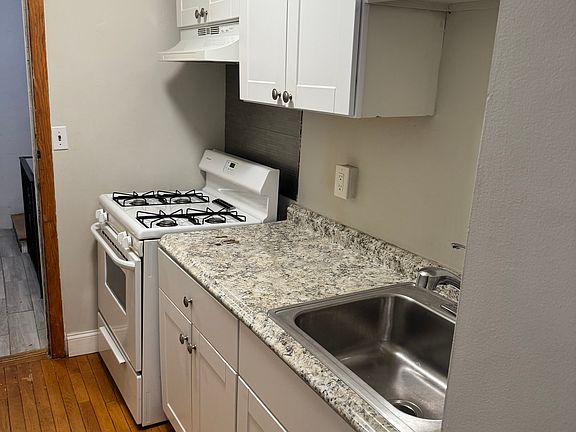 3rd image of 21 Sheafe St APT 5