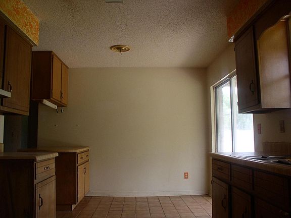 5th image of 6516 Dallas Ave