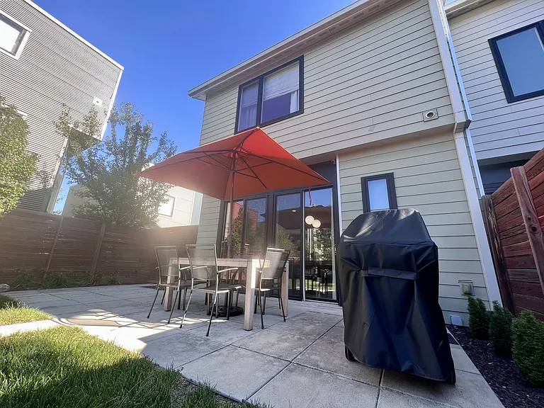 130 Home St — Photo 15