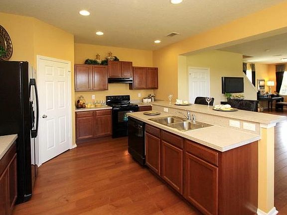 4th image of 8503 Majestic Magnolia Pl