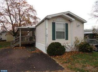 305 Cedar Dr, Green Lane, PA 18054
