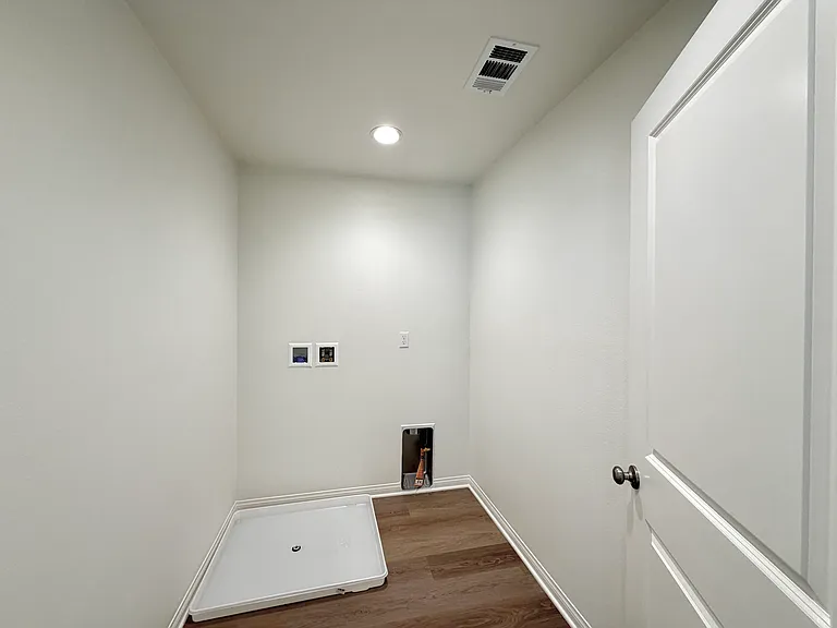 114 N Lassen Ave #1 — Photo 10