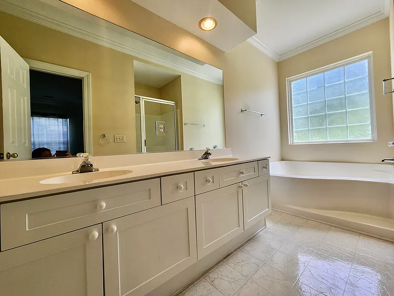 1375 Hopton Cir — Photo 13