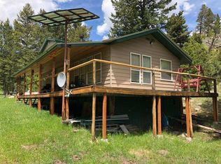 515 Lander Mountain Rd, Lander, WY 82520