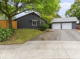 2002 NE 33rd St, Gresham, OR 97030