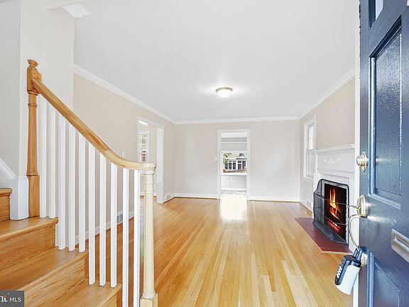 3rd image of 5617 Glenwood Rd