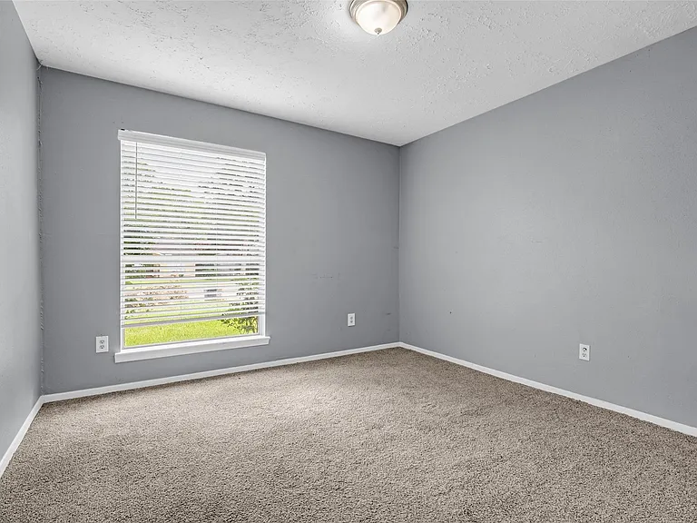13915 Old Village Ln — Photo 12