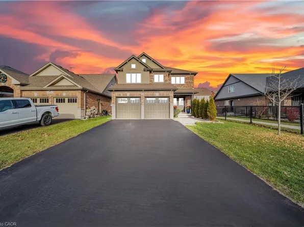 52 Riley Cres, Centre Wellington, ON N1M 0C2