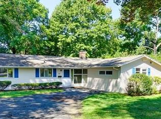 27 Cherry Rd, Framingham, MA 01701