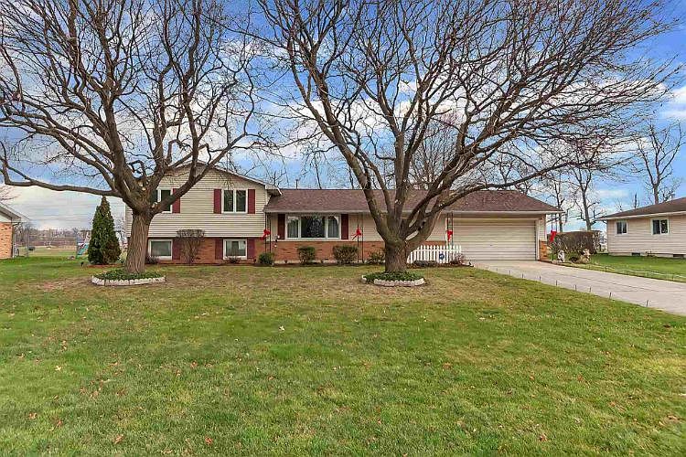 1st image of 58370 Pam Dr