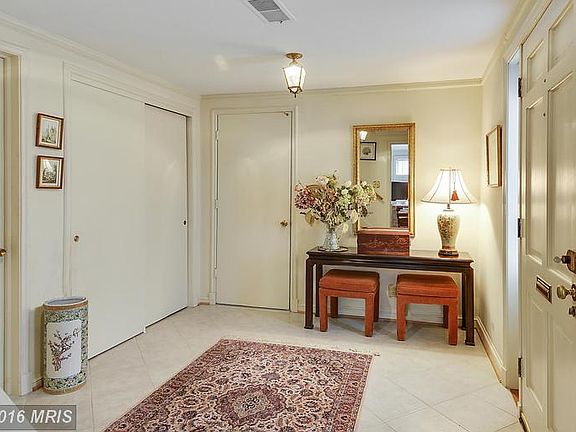 5th image of 1105 Villamay Blvd