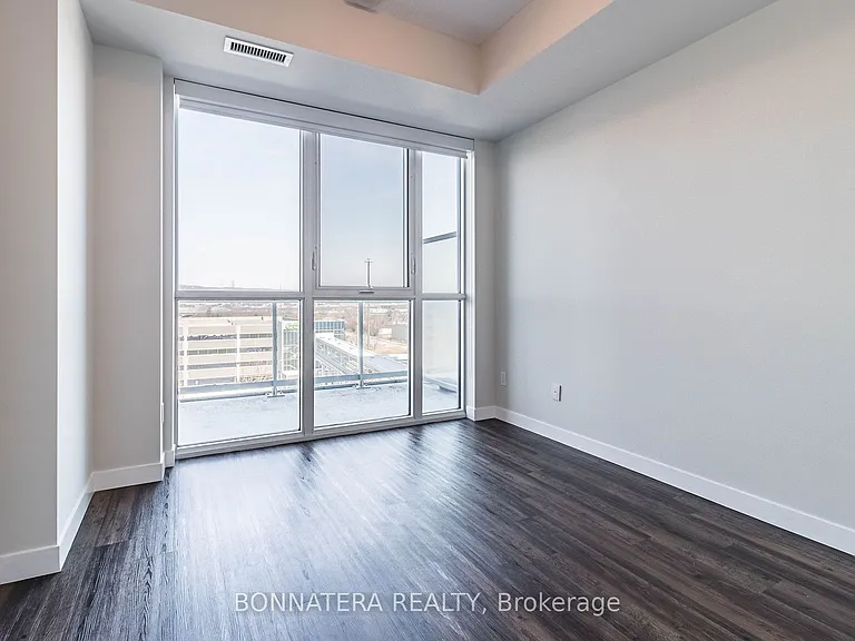 2081 Fairview St #803 — Photo 36