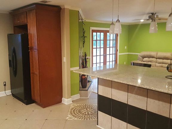 4th image of 288 SW Spartan Ln