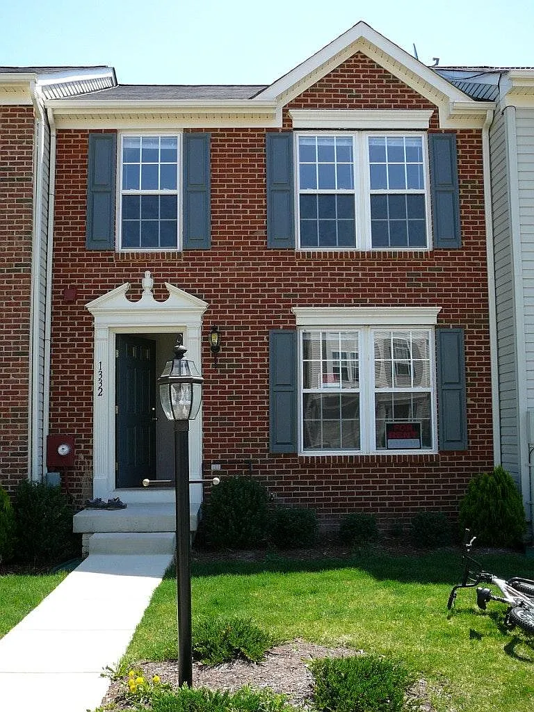 1332 Steed Street — Photo 1